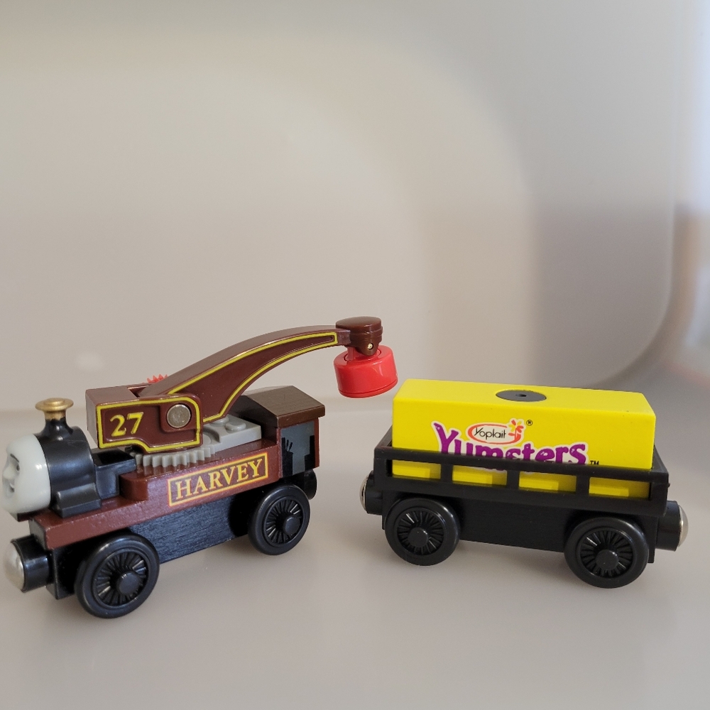 Thomas Wooden Railway Harvey and Yumsters Cargo Car 2003